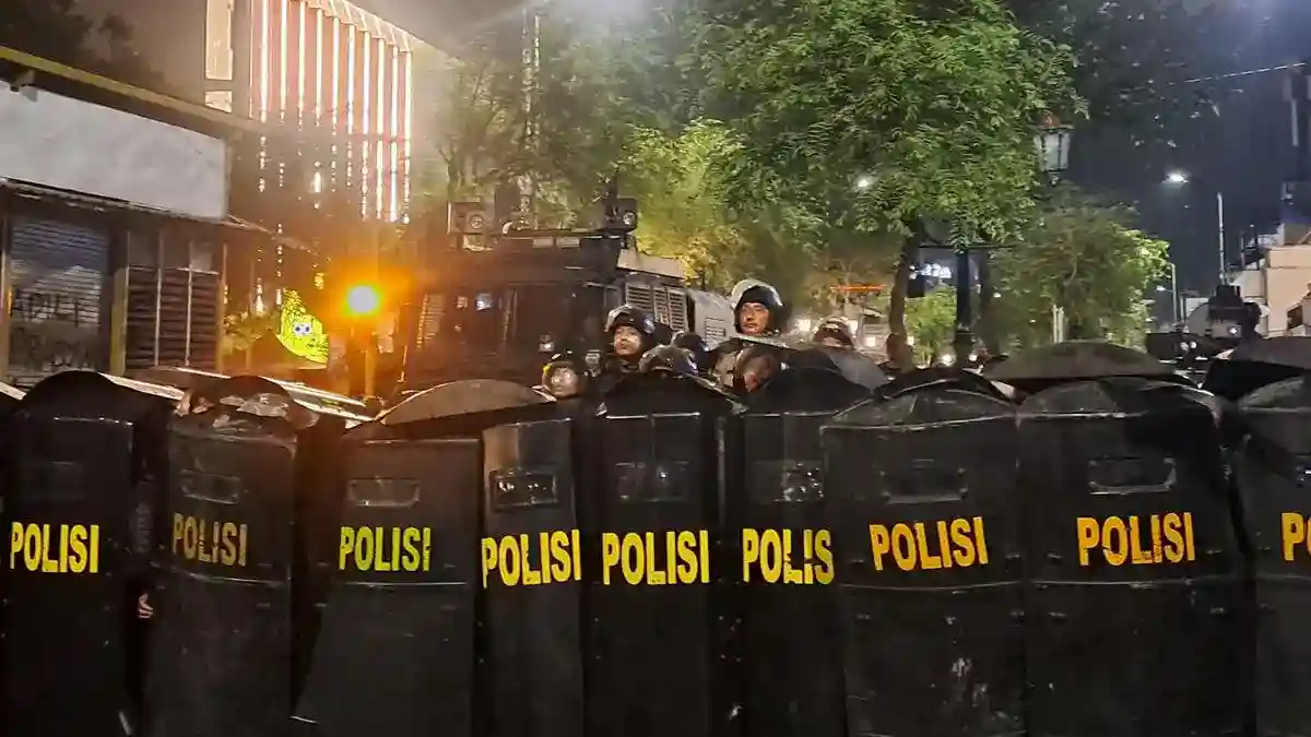 Aksi Sumpah Pemuda di Yogyakarta Berakhir Ricuh, Polisi Dorong Massa hingga Kawasan Tugu