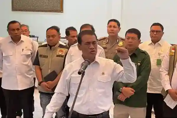 Delapan Pejabat Bulog dan Bapanas Dicopot dalam Penanganan Kasus Beras SPHP