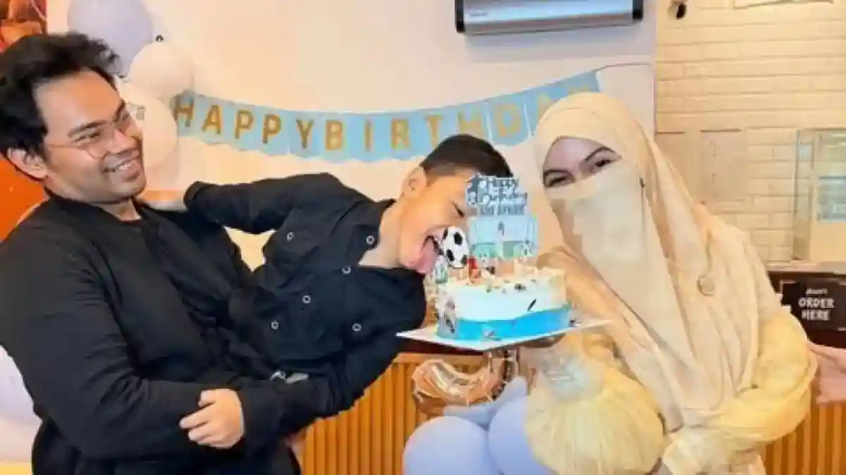 Respons Anak Wardatina Mawa Setelah Menerima Hadiah dari Inara Rusli