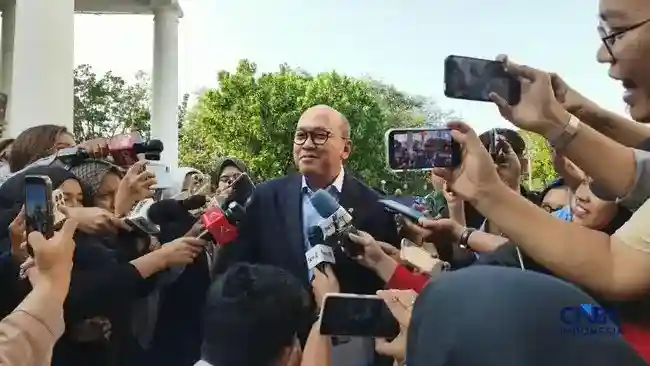 Rosan Sebut Revisi UU Kadin Berpeluang Rampung pada 2026