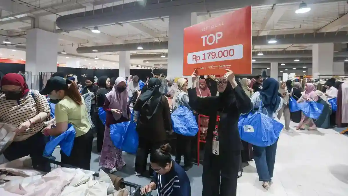 Ramainya Berburu Diskon di Imperfect Sale Blok M Square
