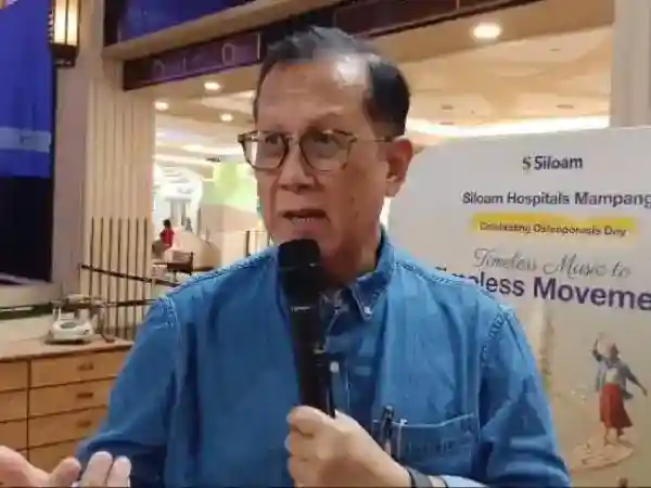 Nyeri Punggung Lansia: Keluhan yang Perlu Diwaspadai