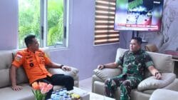 Danlanud Sultan Hasanuddin Terima Penghargaan Basarnas atas Dedikasi Operasi SAR ATR 42-500 6 1001957682