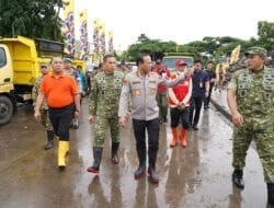 Jaga Jakarta Bersih, Pangdam Jaya Bersama Forkopimda Pimpin Kerja Bakti Serentak di Seluruh Wilayah Kodam Jaya