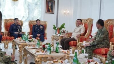Perkuat Diplomasi Militer, Panglima TNI Bersama Menhan RI Terima Courtesy Call Kasau Pakistan
