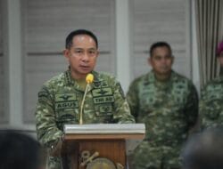 Wujud Empati, Panglima TNI Hadir Kuatkan Keluarga Prajurit Marinir yang Gugur