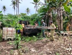 Personel TMMD Ke-127 Kodim 1514/Morotai Pasang Mesin Bor Air di Desa Falila