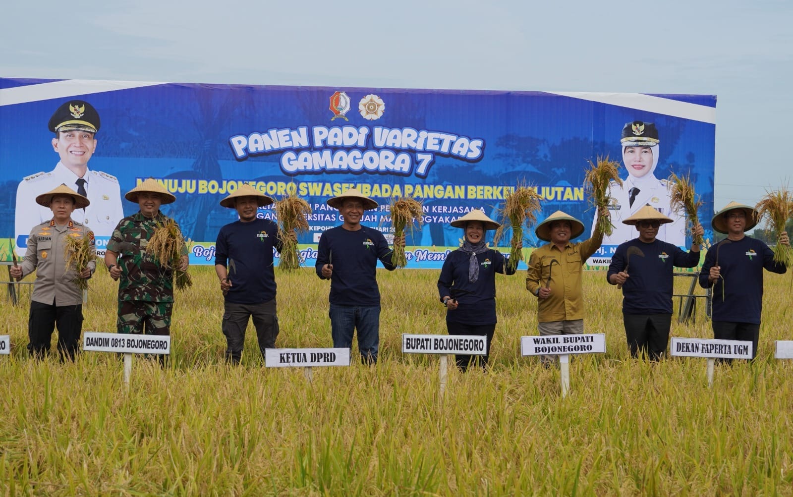 Dandim Bojonegoro damping Bupati Panen Perdana Varietas Unggul Padi Gamagora 1 IMG 20260228 WA0021