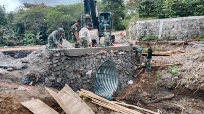 Satgas Gulbencal Kodam IM Percepat Jembatan Armco Bener Meriah, Akses Vital Warga Segera Pulih