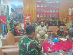 Enam Warga Diserahkan Kepada Perwakilan Keluarga, Kodim 1710/Mimika Tegaskan Proses Sesuai Prosedur Hukum