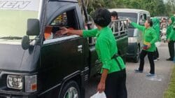 Ramadan Penuh Berkah, Koramil 1710-07/Mapurujaya Berbagi Takjil Untuk Warga