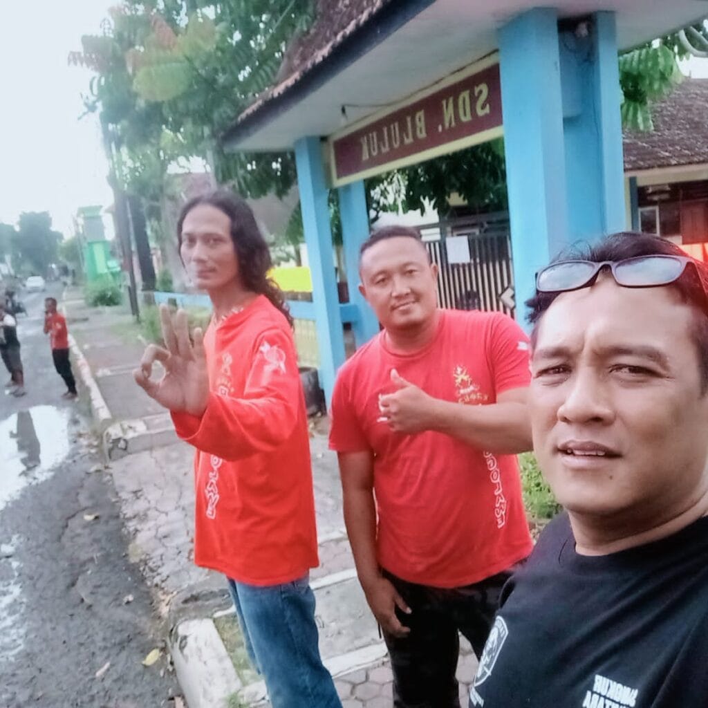 Kepedulian Sosial LRN Lamongan, Ratusan Takjil Dibagikan di Bluluk 9 IMG 20260316 WA0019