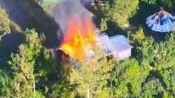 Anggota OPM Kodap III/Puncak Pimpinan Lekagak Talenggen Bakar Rumah Warga di Kampung Muara Distrik Pogoma, Tim Patroli Koops TNI Habema Amankan Lokasi