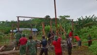 Satgas TMMD 128 dan Warga Bersinergi, Pembangunan Rumah di Manokwari Tunjukkan Kemajuan Pesat