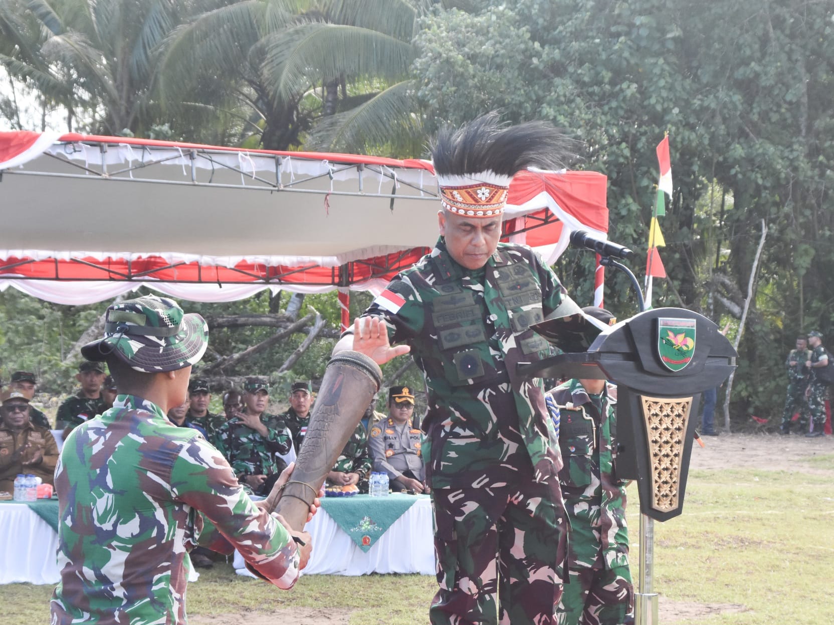 Pangdam XVII/Cenderawasih Resmi Tutup TMMD Ke-128 Kodim 1710/Mimika di Kampung Keakwa Pangdam XVII/Cenderawasih Resmi Tutup TMMD Ke-128 Kodim 1710/Mimika di Kampung Keakwa
