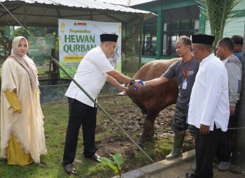 Semangat Berbagi di Idul Adha, Kodim Bojonegoro Salurkan Daging Kurban