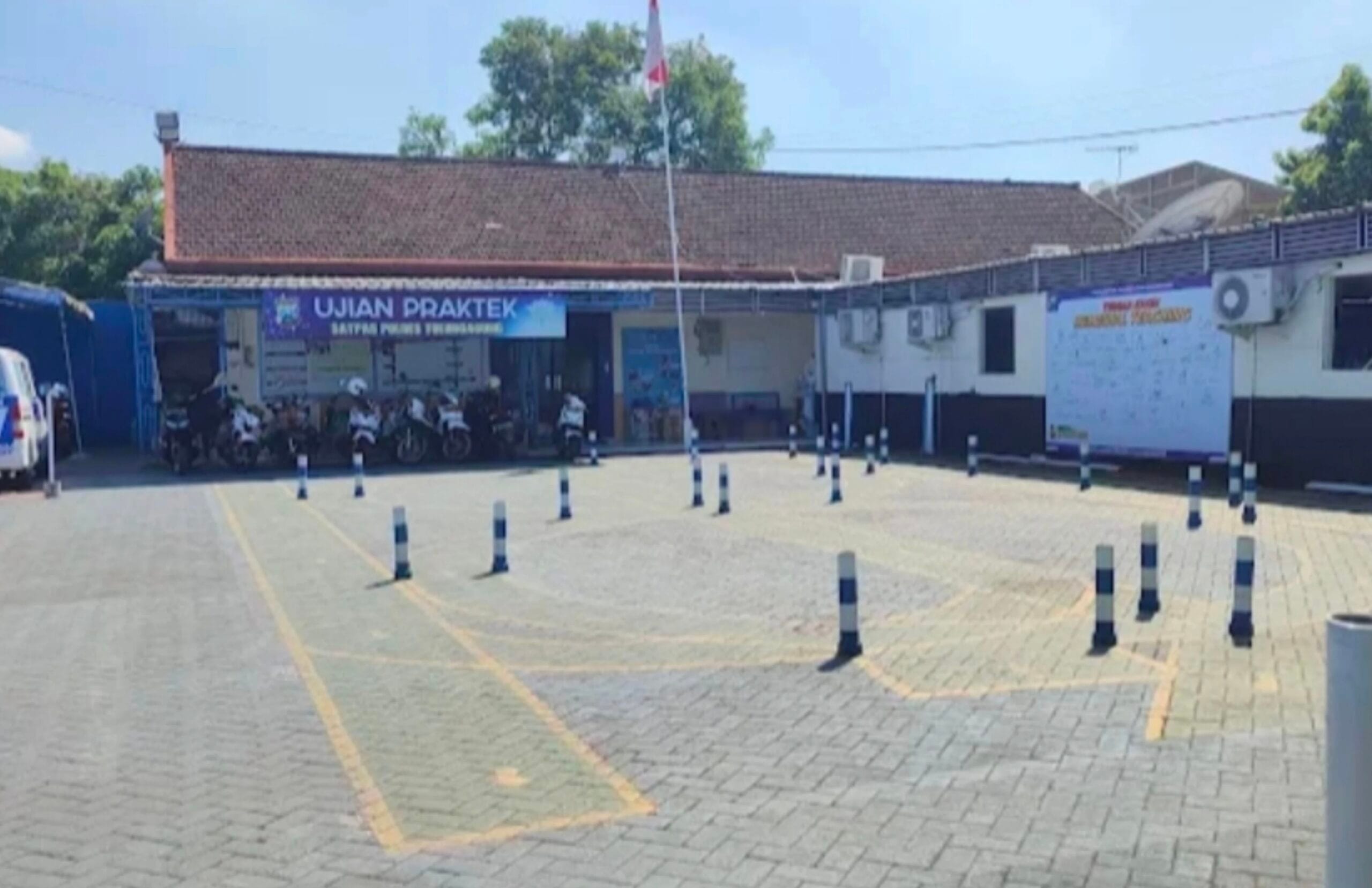 Tulungagung Geger Dugaan Pungli SIM-C, Warga Mengaku Ditawari Kelulusan Rp800 Ribu Tulungagung Geger Dugaan Pungli SIM-C, Warga Mengaku Ditawari Kelulusan Rp800 Ribu