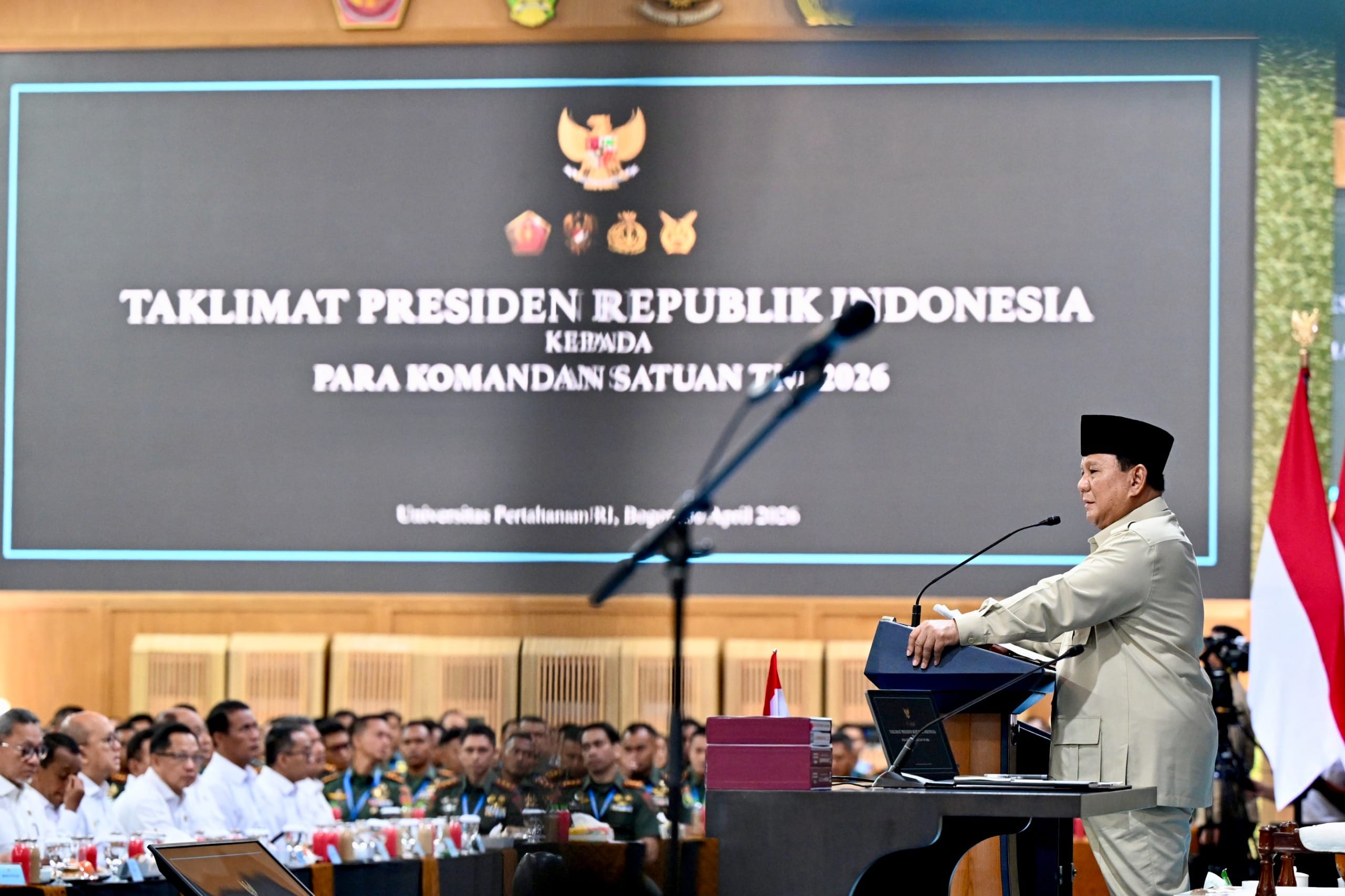 Panglima TNI Dampingi Presiden Berikan Taklimat kepada 1.500 Komandan Satuan TNI di Unhan Bogor Panglima TNI Dampingi Presiden Berikan Taklimat kepada 1.500 Komandan Satuan TNI di Unhan Bogor