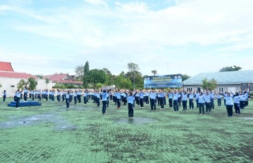 Langkah Seirama, Silaturahmi Terjaga, Soliditas Personel Semakin Menyala! Danlanud Sjamsudin Noor Rajut Kebersamaan Melalui Olahraga BersamaLangkah Seirama, Silaturahmi Terjaga, Soliditas Personel Semakin Menyala! Danlanud Sjamsudin Noor Rajut Kebersamaan Melalui Olahraga Bersama