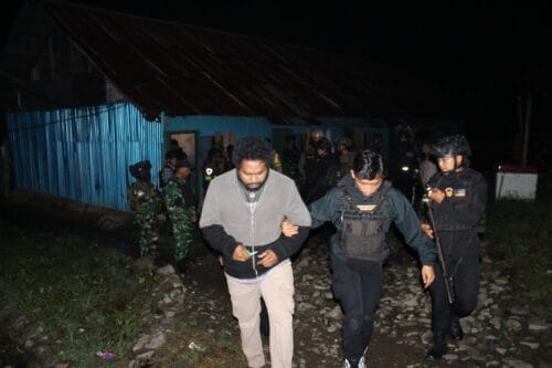 Sinergitas TNI–Polri Perketat Patroli Gabungan, Jaga Keamanan Serta Cegah Kriminalitas Dan Tegaskan Ketertiban di Kota Puncak Jaya