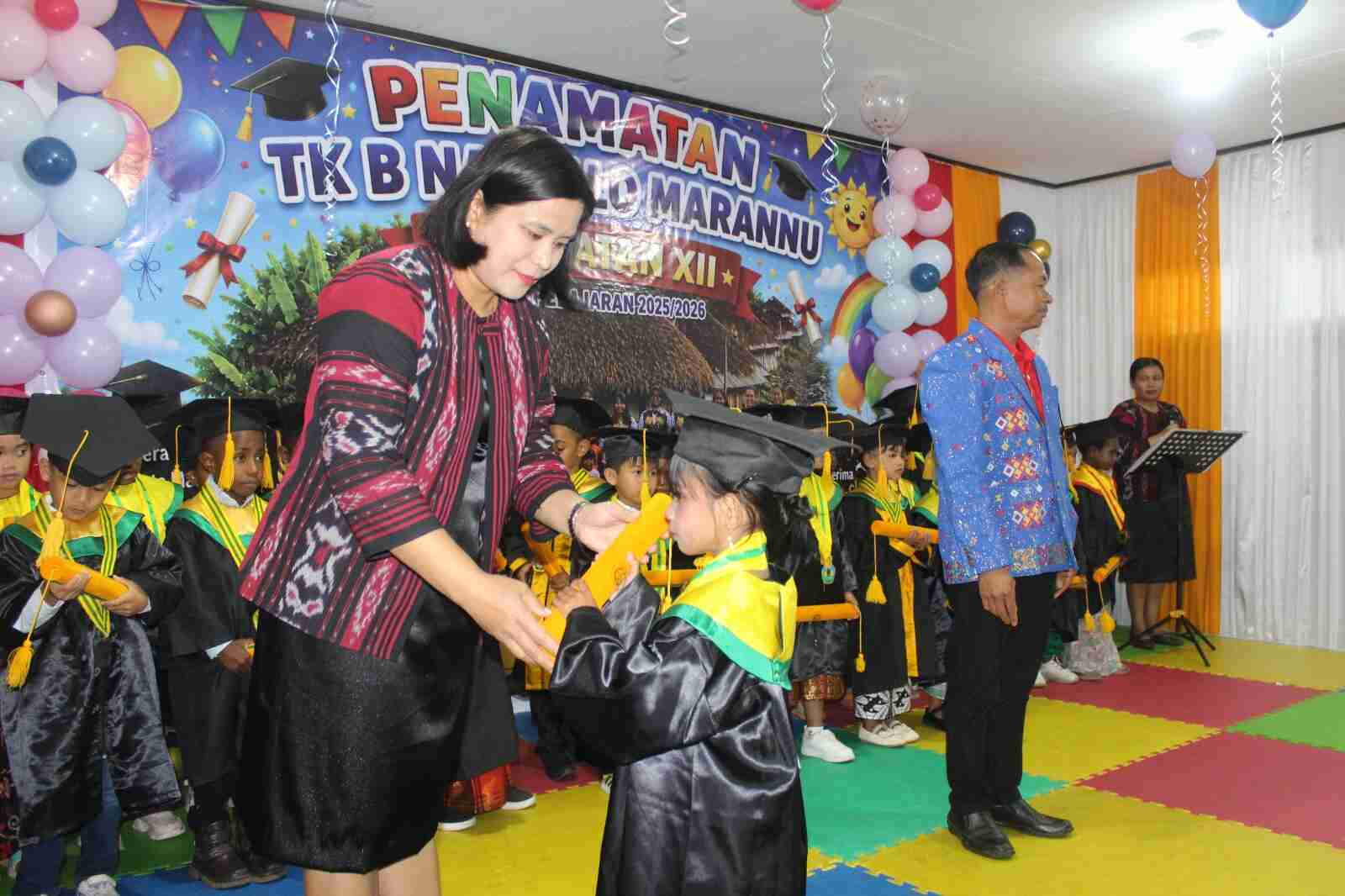 Kodim 1714/PJ dan Ibu Persit Hadiri Penyerahan Serta Penamatan Siswa TK B Nagalo Marannu Angkatan XII Tahun Pelajaran 2025/2026