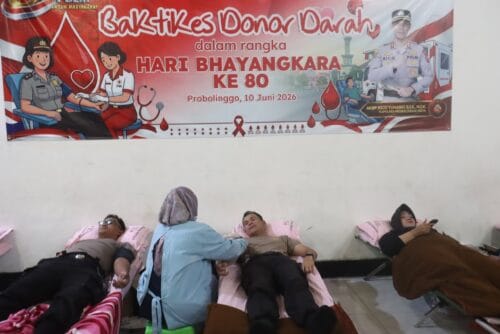 Polres Probolinggo Kota Gelar Khitan Gratis dan Donor Darah Sambut Hari Bhayangkara ke-80 Polres Probolinggo Kota Gelar Khitan Gratis dan Donor Darah Sambut Hari Bhayangkara ke-80
