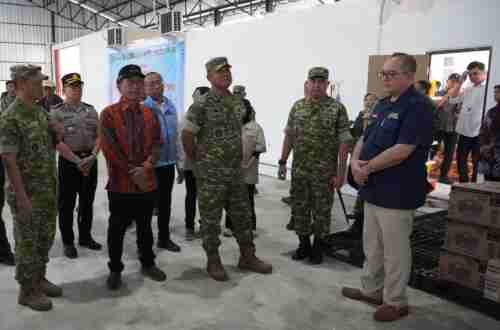 Dandim Bojonegoro dampingi Wakil Panglima TNI Tinjau Operasionalisasi KDKMP Desa Campurejo dan Pacul Dandim Bojonegoro dampingi Wakil Panglima TNI Tinjau Operasionalisasi KDKMP Desa Campurejo dan Pacul