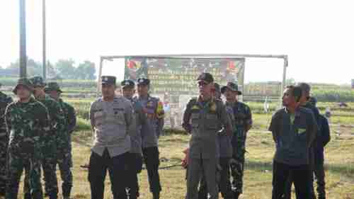 Pererat Kemanunggalan, Brigif TP 33/Naga Sesha Gelar Karya Bakti dan Anjangsana di Bubulan Bojonegoro Pererat Kemanunggalan, Brigif TP 33/Naga Sesha Gelar Karya Bakti dan Anjangsana di Bubulan Bojonegoro