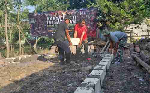 Peduli Warga diwilayah Binaan, Kodim Bojonegoro Gelar Karya Bakti TNI Satkowil Semester I Tahun 2026 Peduli Warga diwilayah Binaan, Kodim Bojonegoro Gelar Karya Bakti TNI Satkowil Semester I Tahun 2026