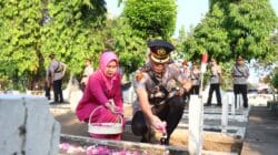 Peringati Hari Bhayangkara ke-80, Polres Probolinggo Kota Gelar Ziarah dan Tabur Bunga di TMP