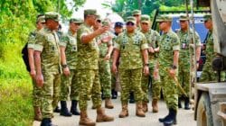 Wapang TNI Tinjau Yonif TP 842/Badak Sakti, Dukung Pertahanan dan Ekonomi Daerah Wapang TNI Tinjau Yonif TP 842/Badak Sakti, Dukung Pertahanan dan Ekonomi Daerah