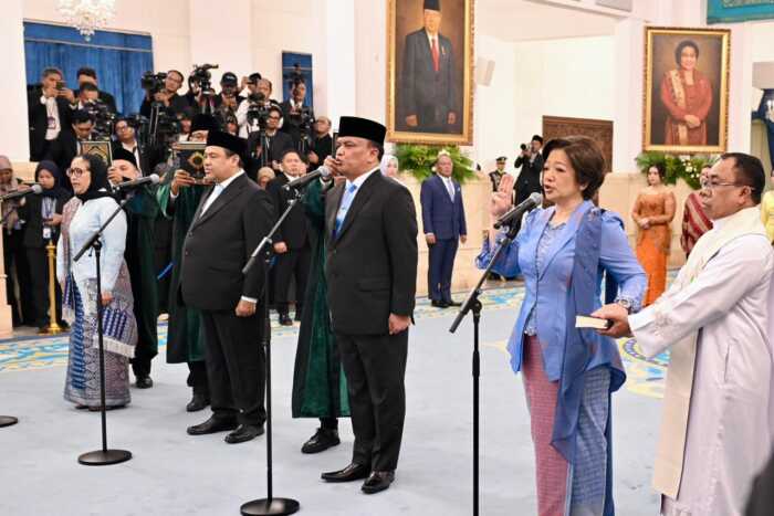 Panglima TNI Hadiri Pelantikan Kepala BGN serta Penasihat Khusus Presiden Panglima TNI Hadiri Pelantikan Kepala BGN serta Penasihat Khusus Presiden