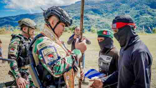 Sinergi TNI dan Masyarakat Berbuah Manis, Delapan Anggota TPNPB-OPM Kembali ke Pangkuan Ibu Pertiwi
