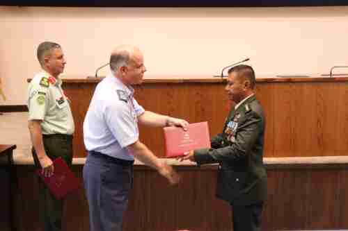 Harumkan Nama Bangsa, Prajurit TNI AD Raih Magister dan Jadi Prajurit TNI Pertama di Lemhannas Yordania