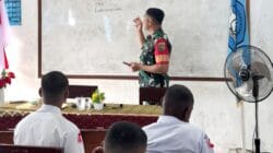 Babinsa Koramil Timika Beri Pembekalan kepada Siswa-Siswi Baru SMA Taruna Timika