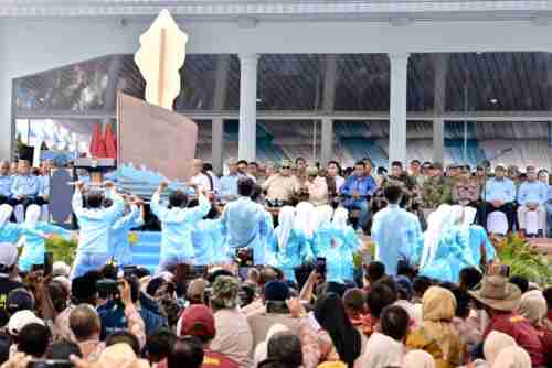 Panglima TNI Dampingi Presiden RI Hadiri Puncak PENAS Petani dan Nelayan XVII Tahun 2026 di Gorontalo