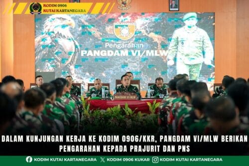 Dalam Kunjungan Kerja ke Kodim 0906/Kkr, Pangdam VI/Mlw Berikan Pengarahan kepada Prajurit dan PNS Dalam Kunjungan Kerja ke Kodim 0906/Kkr, Pangdam VI/Mlw Berikan Pengarahan kepada Prajurit dan PNS