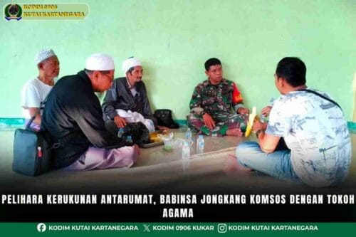 Pelihara Kerukunan Antarumat, Babinsa Jongkang Komsos dengan Tokoh Agama