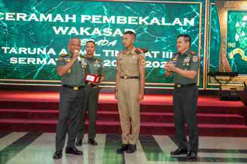 Wakasad Berikan Pembekalan kepada Taruna Akademi Militer Tingkat III/Sermatar TP 2025/2026 Jelang Prasetya Perwira TNI Wakasad Berikan Pembekalan kepada Taruna Akademi Militer Tingkat III/Sermatar TP 2025/2026 Jelang Prasetya Perwira TNI
