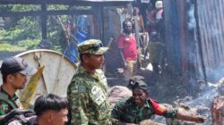 Kodim 1714/Puncak Jaya Reaksi Cepat Bantu Pemadaman Kebakaran di Kota Mulia