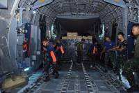 Hari Ketiga Belas Penanganan Gempa NTT, TNI  Sudah Salurkan 946,923 Ton Bantuan