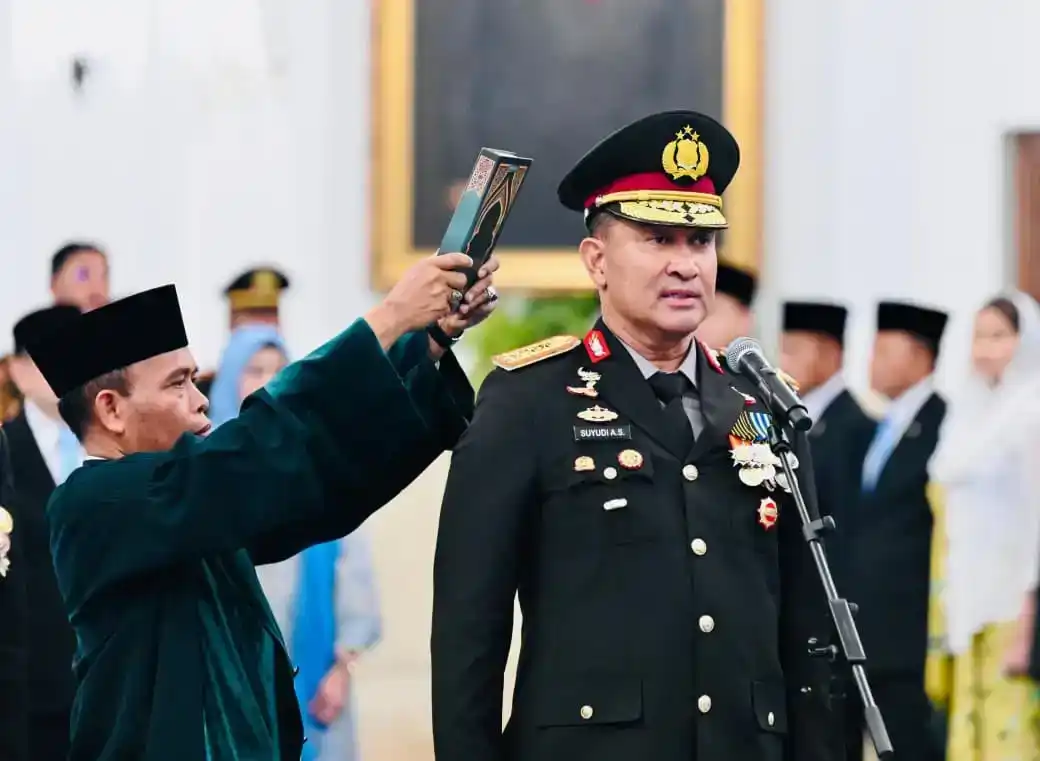 Pelantikan berlangsung di Istana Negara dan dipimpin langsung oleh Presiden Republik Indonesia Prabowo Subianto