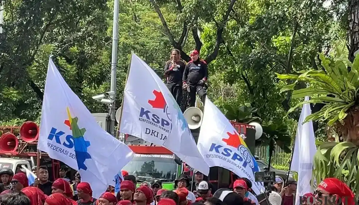 Puluhan Ribu Buruh Akan Beraksi di Jakarta, Sejumlah Ruas Jalan Diimbau Dihindari – https://sibernkri.com – mojopaitnews.com