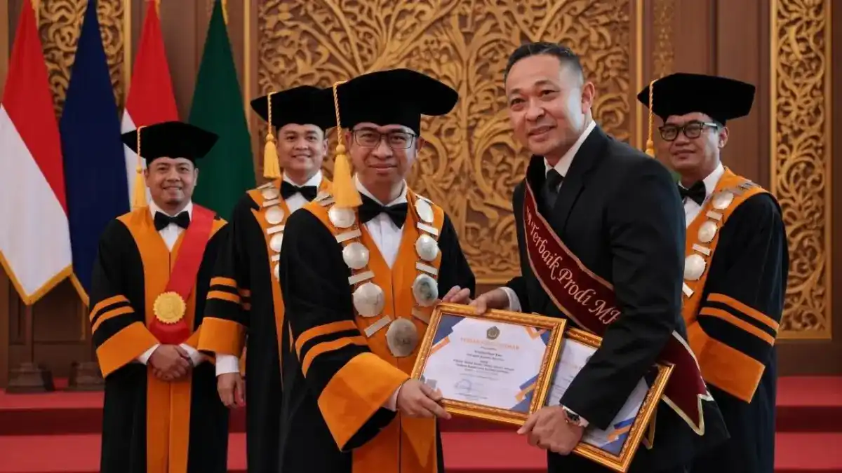 Brigjen TNI Mohamad Iswan Nusi Dinobatkan sebagai Lulusan Terbaik Magister FISIP Unjani