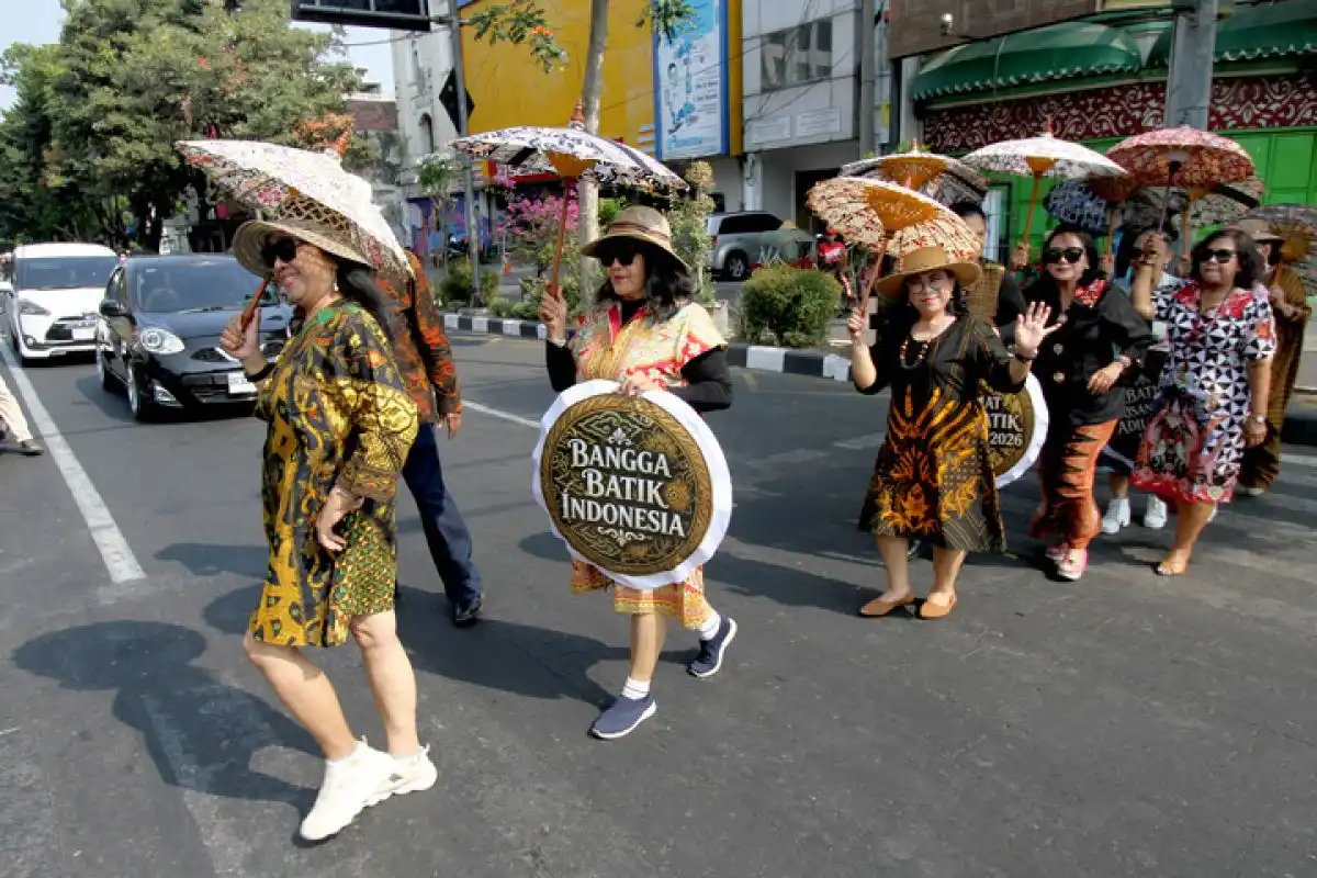 Semangat Melestarikan Batik dalam Peringatan Hari Batik Nasional di Solo