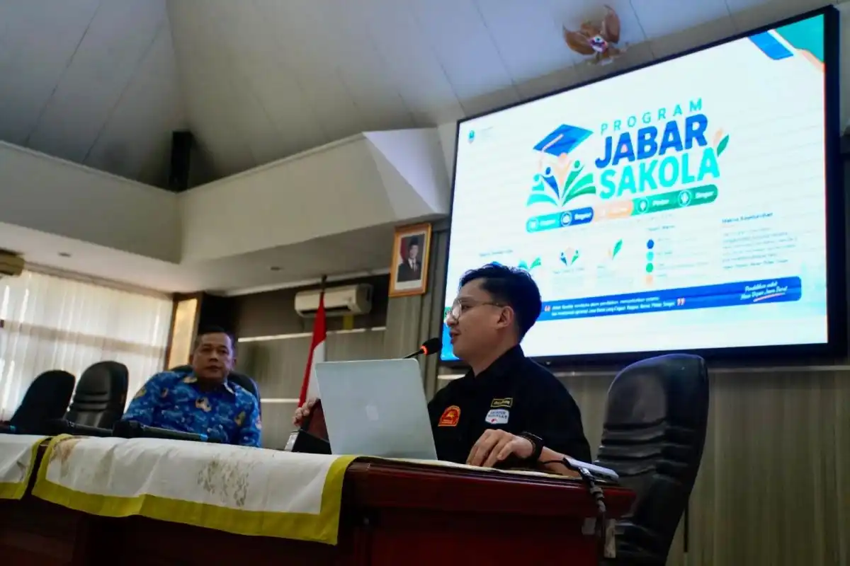 Jabar Sakola: Empat Jalur Bantuan Pendidikan untuk Menekan Putus Sekolah di Jawa Barat