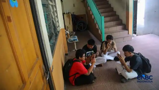 Perlindungan Anak di Media Sosial: Tuntutan Perubahan di AS dan Aturan Indonesia