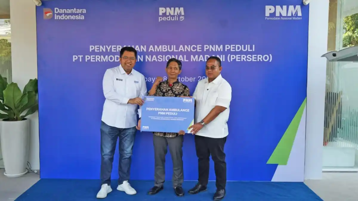 PNM Serahkan Ambulans untuk Memperluas Akses Transportasi Medis di Sidoarjo