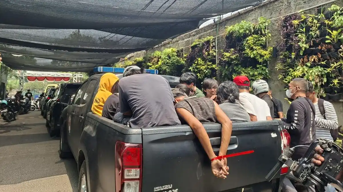 Penggerebekan Serentak di Kampung Ambon dan Boncos, Polisi Amankan 24 Orang