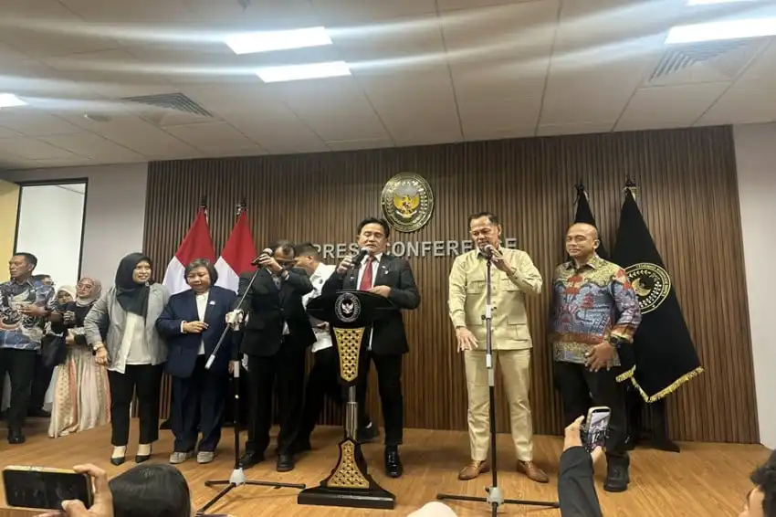 Yusril Serahkan Gugatan Ijazah Gibran kepada Putusan Pengadilan